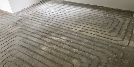 Woning vloerverwarming frezen in Jubbega